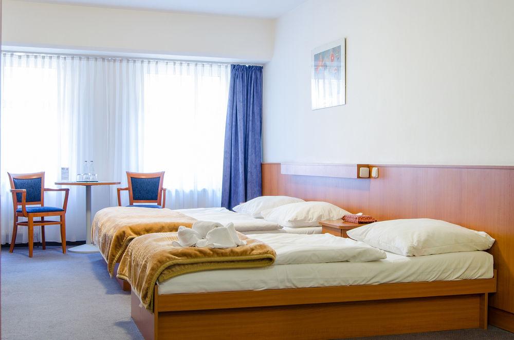 Hotel Inos Prague Exterior photo