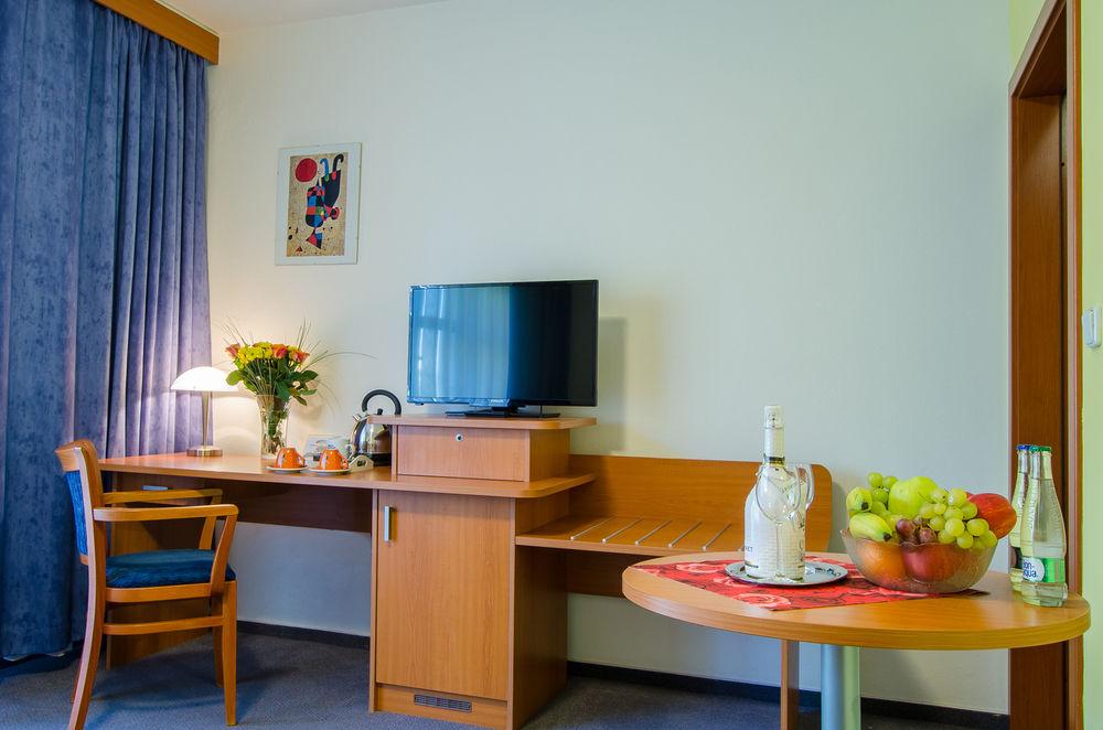 Hotel Inos Prague Exterior photo