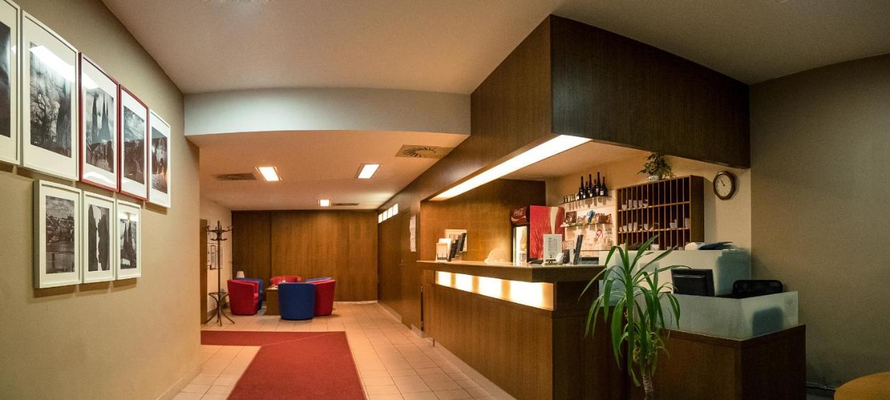Hotel Inos Prague Exterior photo