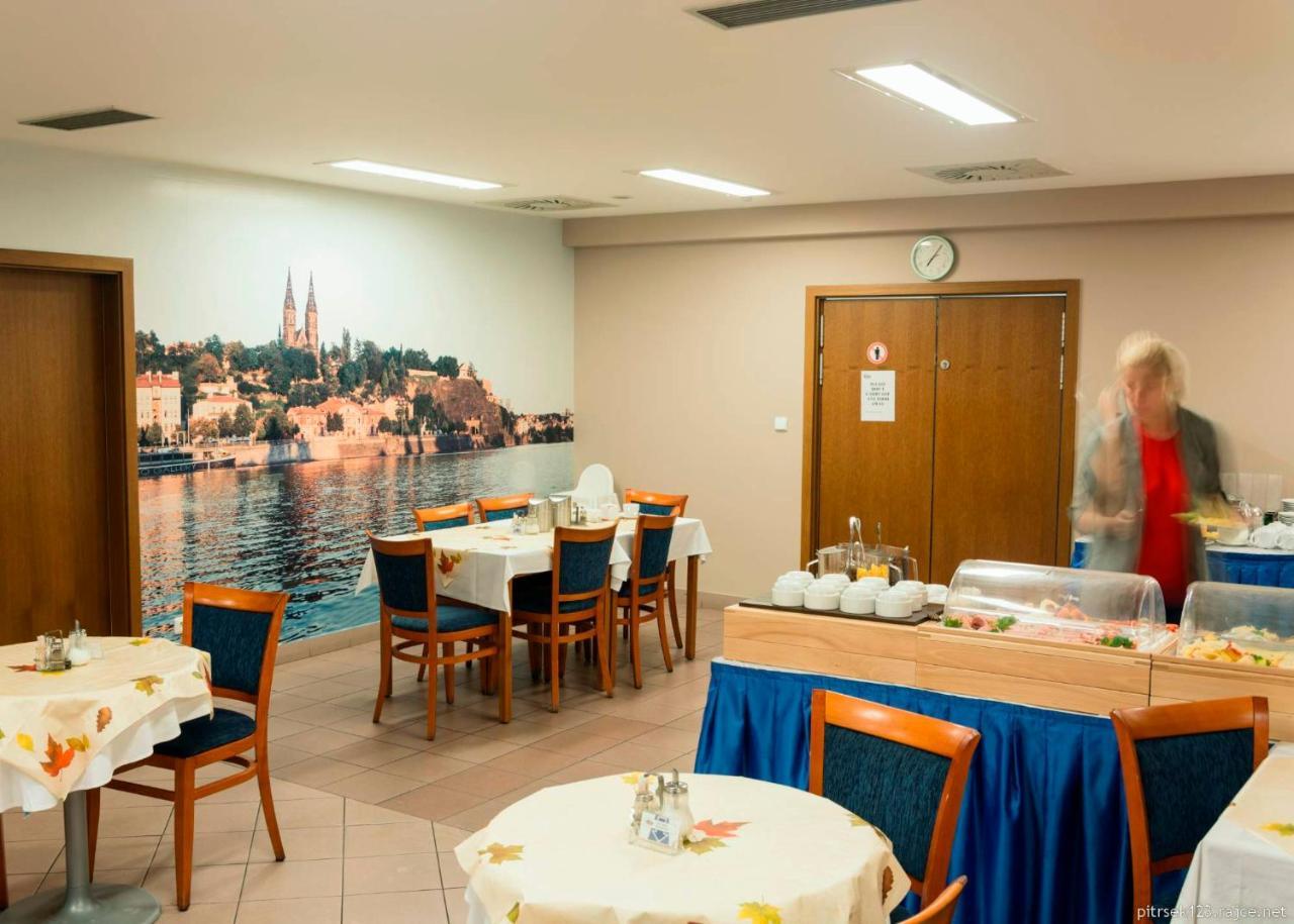 Hotel Inos Prague Exterior photo