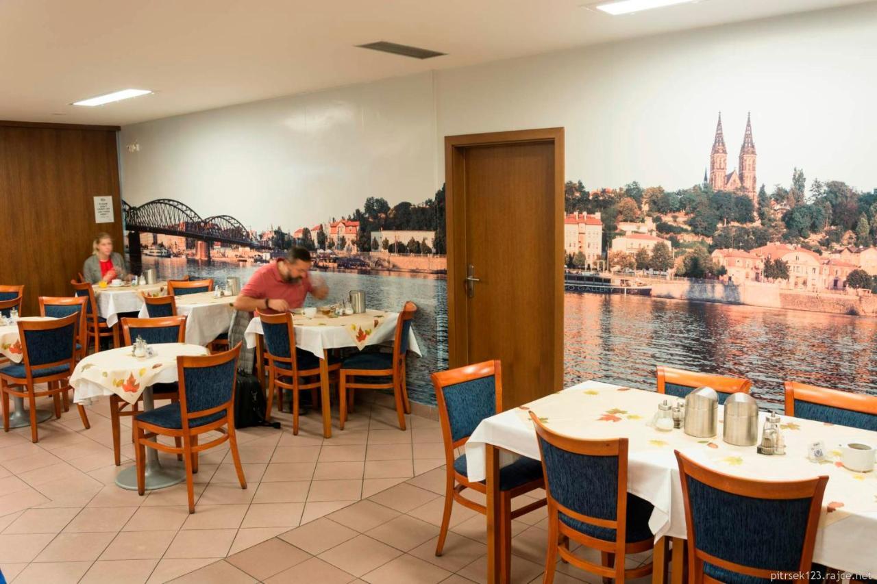 Hotel Inos Prague Exterior photo